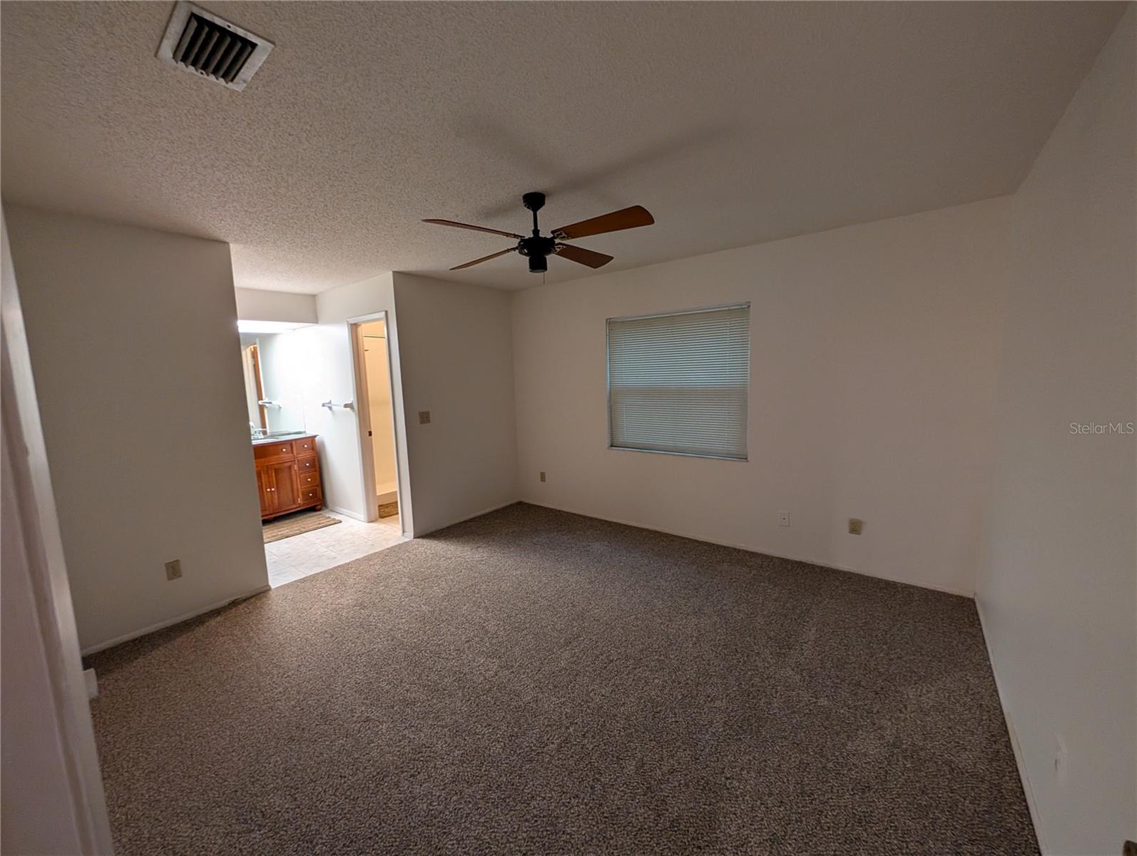 Image 39 of 68 For 11308 Echo View Drive