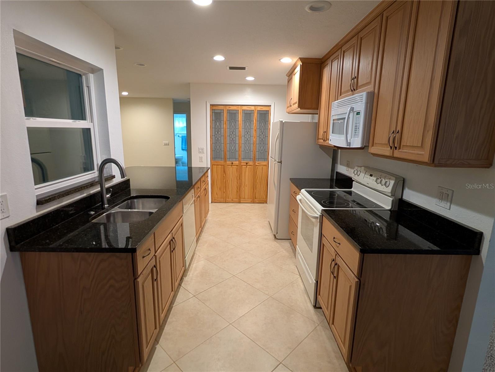 Image 6 of 68 For 11308 Echo View Drive