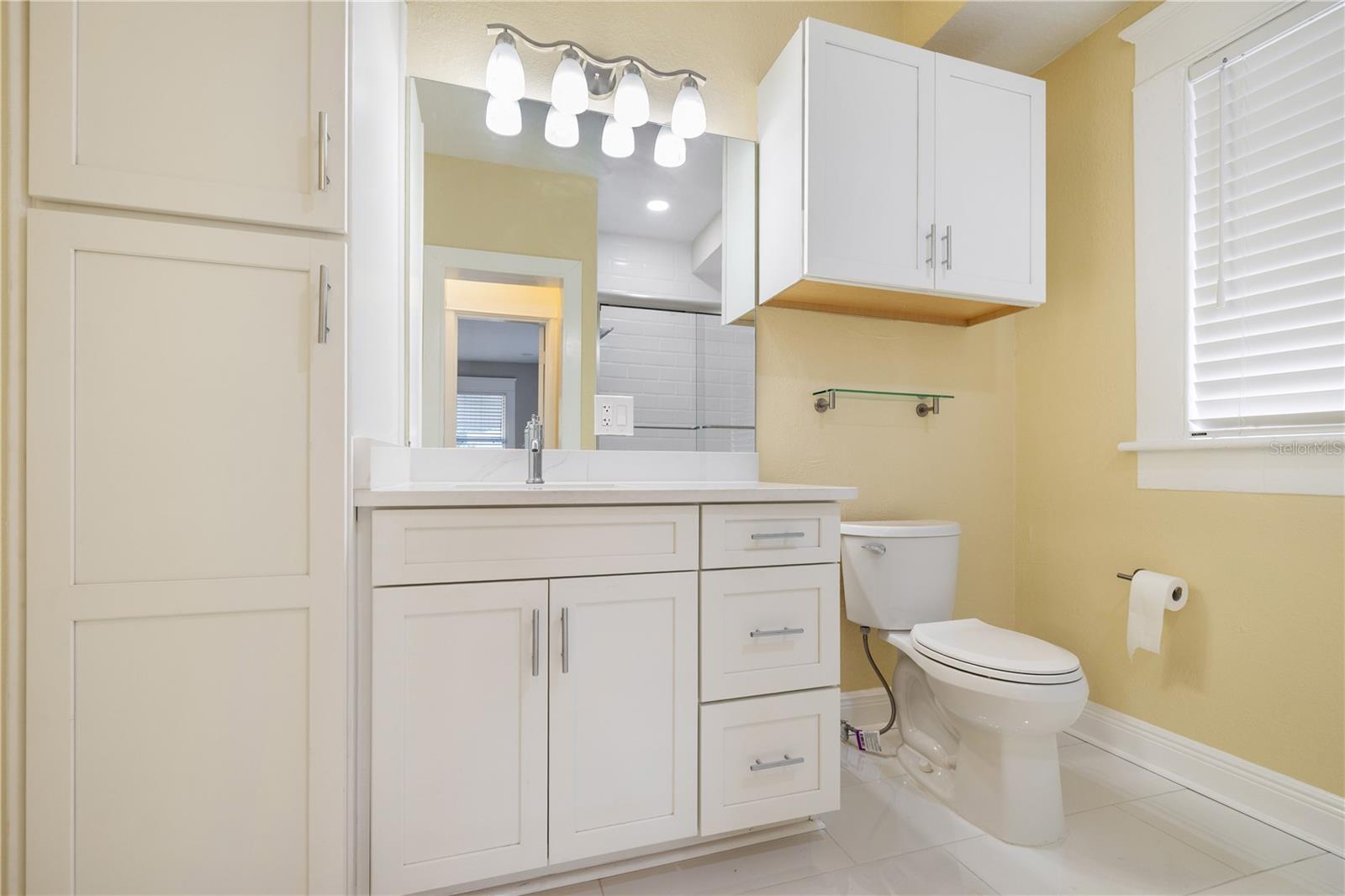 Image 12 of 31 For 409 Willow Avenue