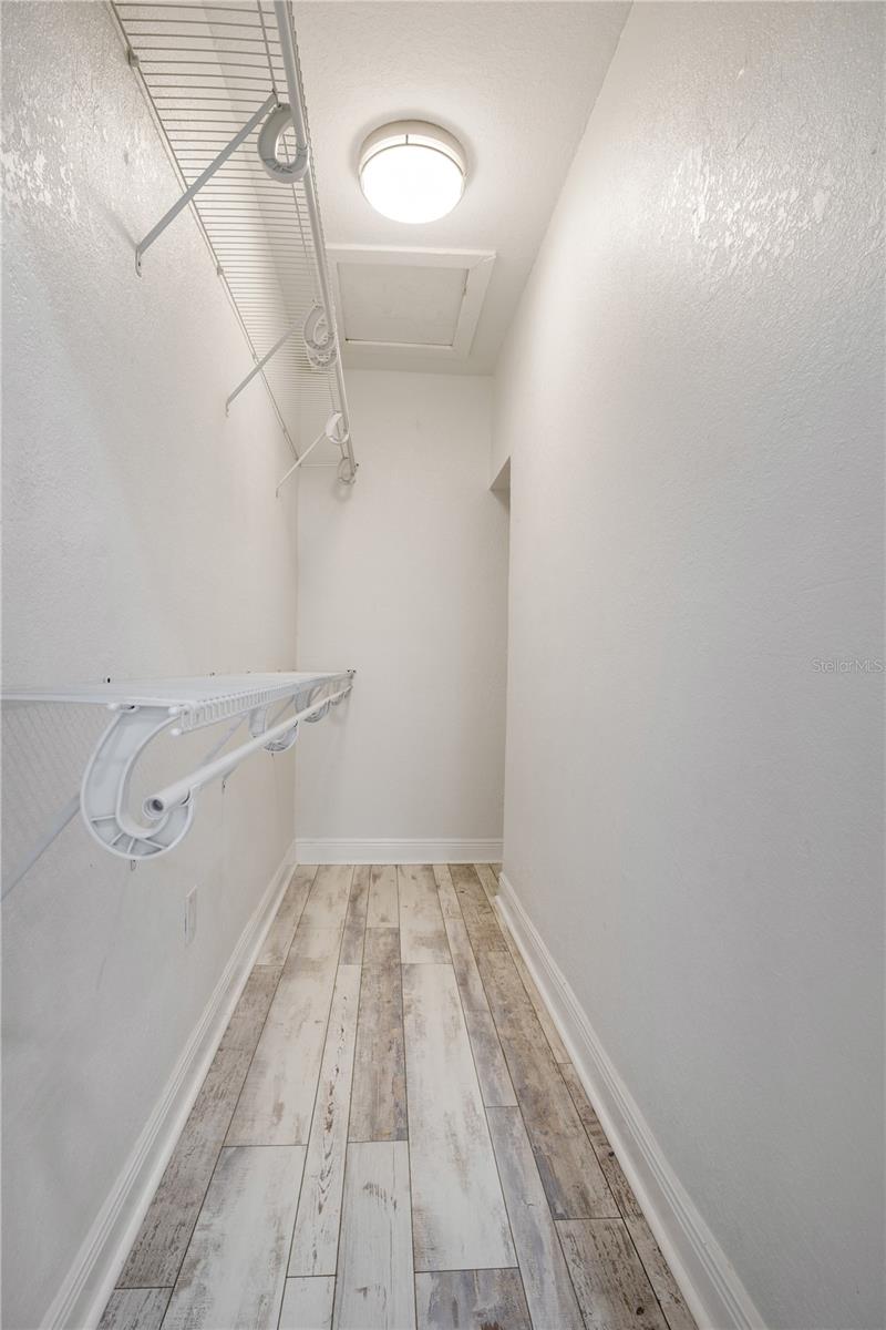 Image 14 of 31 For 409 Willow Avenue