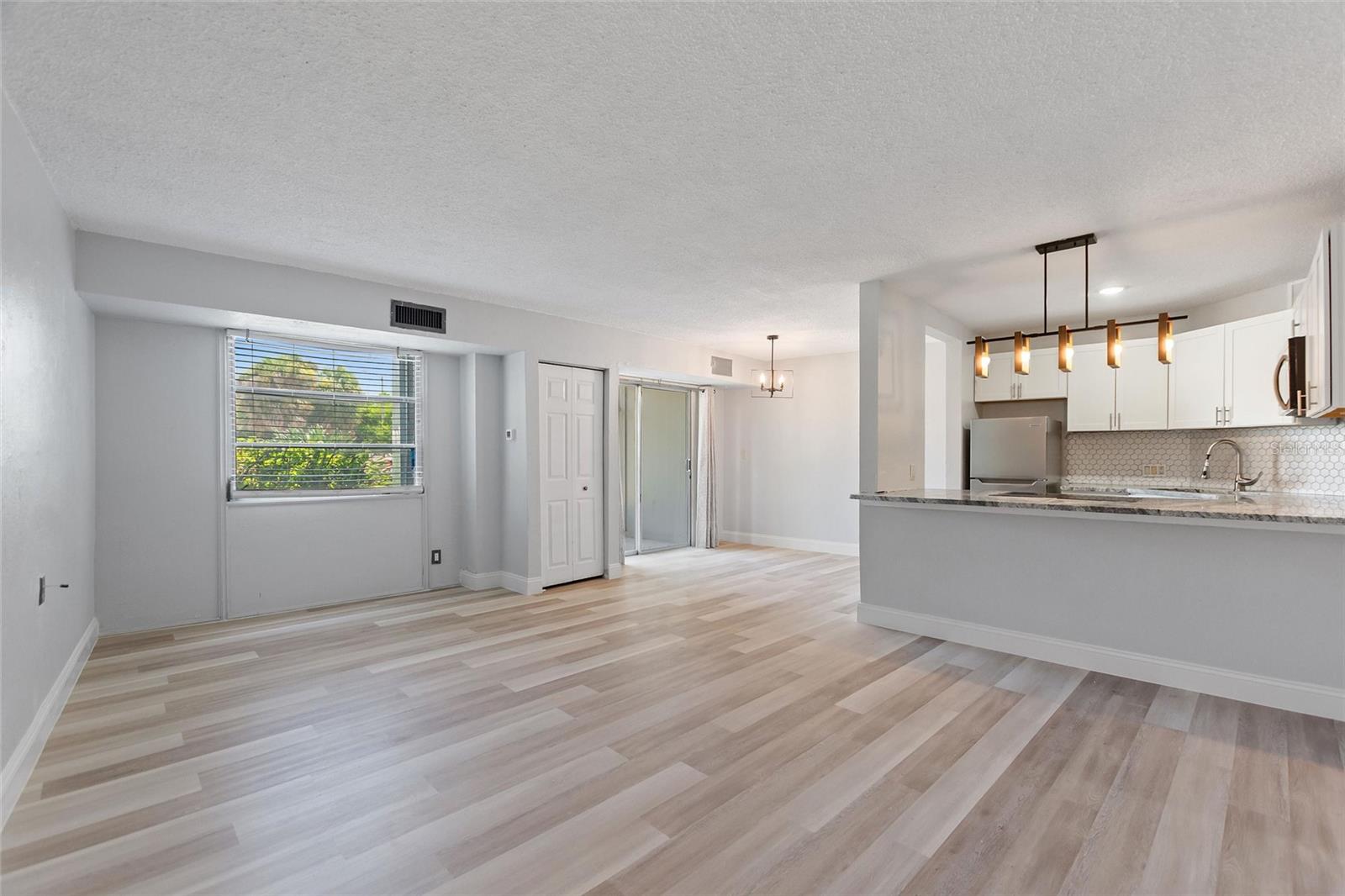 Image 6 of 37 For 3315 58th Avenue S 104
