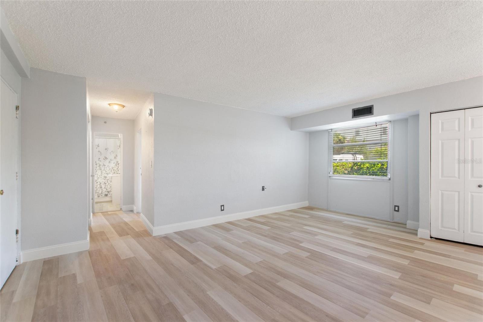 Image 7 of 37 For 3315 58th Avenue S 104