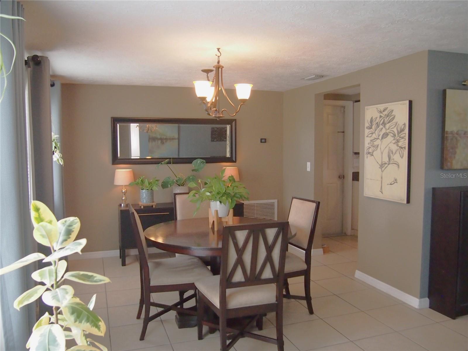 Image 3 of 9 For 3811 Elmwood Drive
