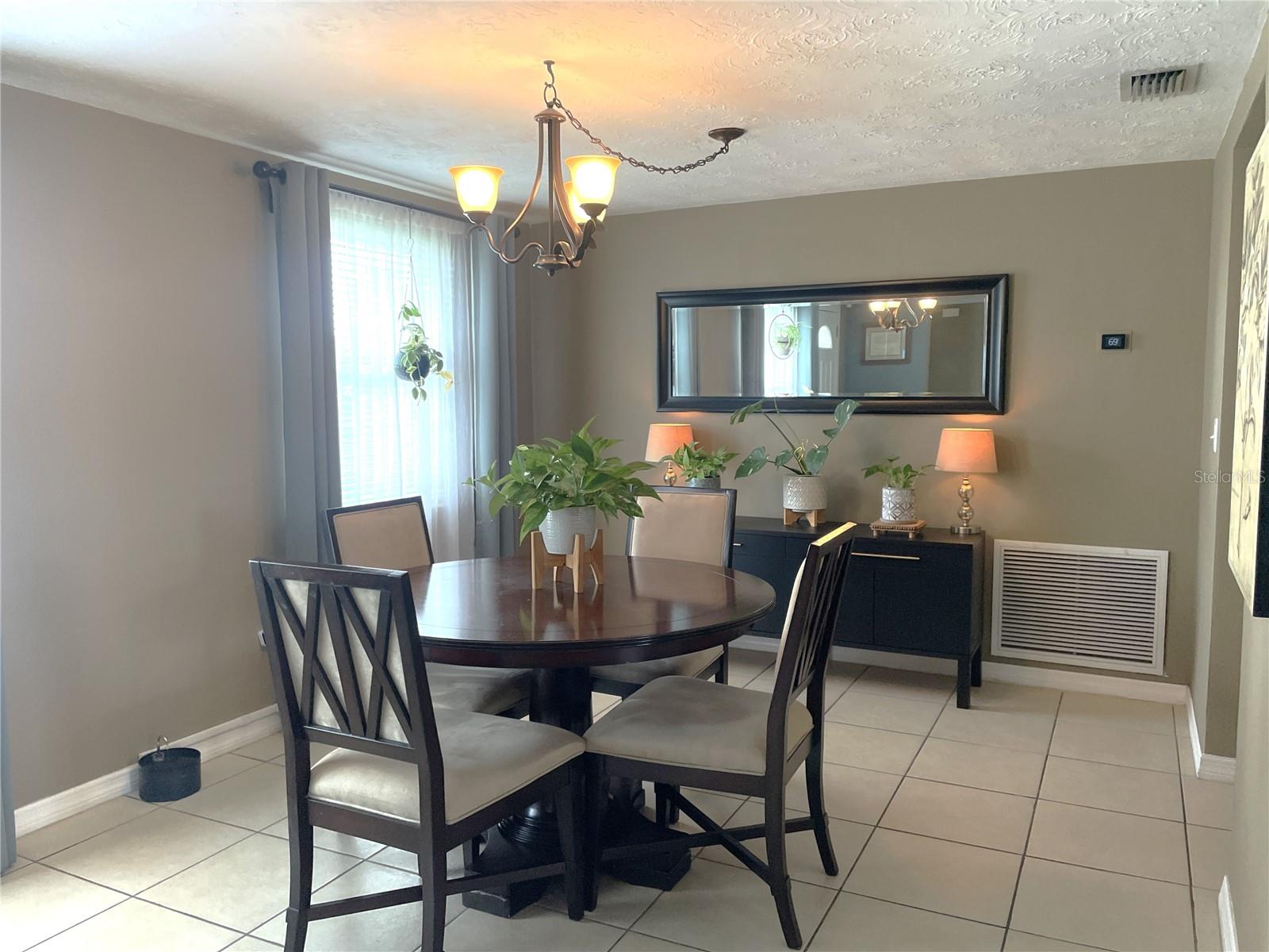 Image 4 of 9 For 3811 Elmwood Drive