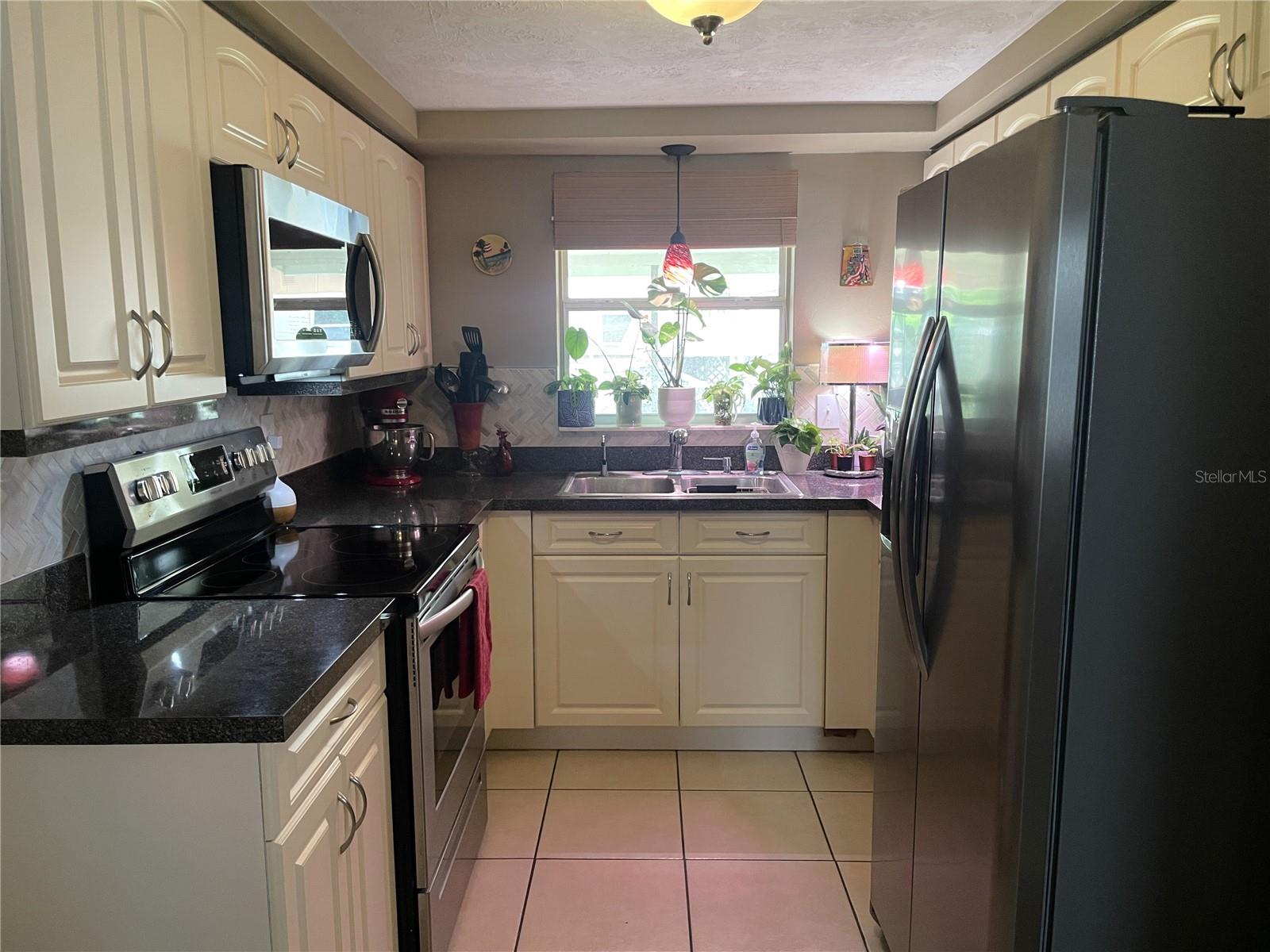 Image 6 of 9 For 3811 Elmwood Drive