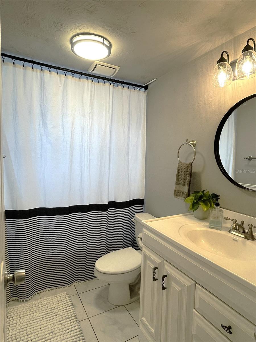 Image 8 of 9 For 3811 Elmwood Drive