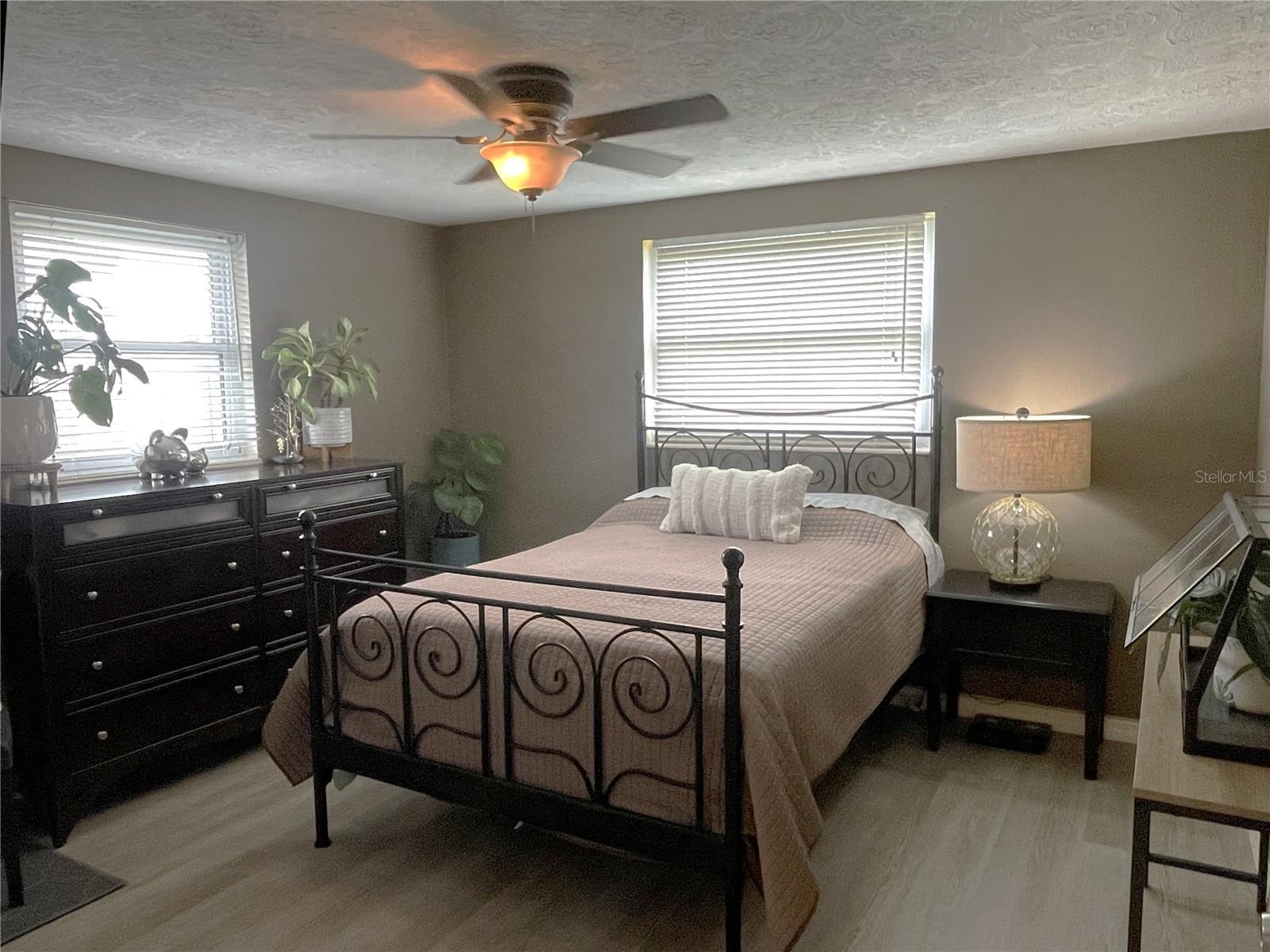 Image 9 of 9 For 3811 Elmwood Drive
