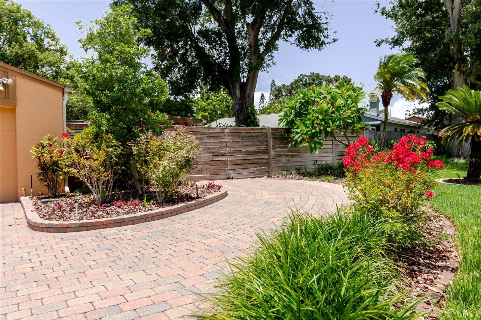 Image 11 of 100 For 8222 La Serena Dr