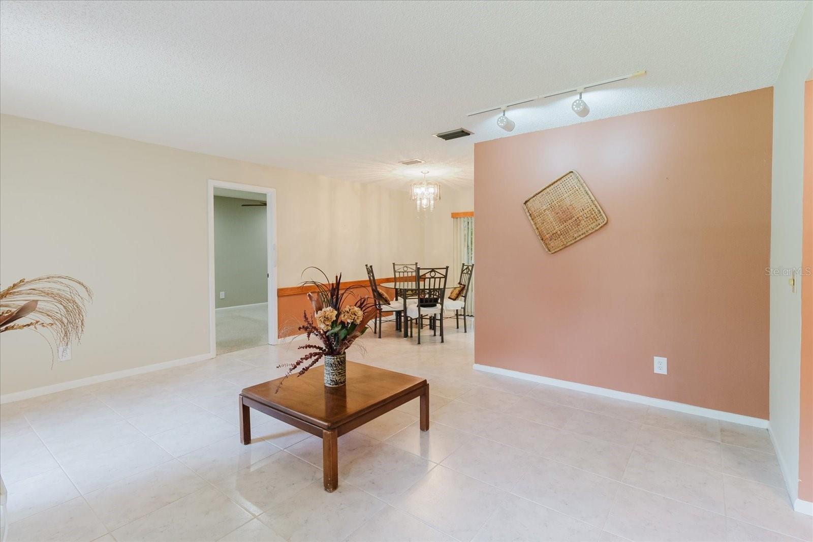 Image 18 of 100 For 8222 La Serena Dr