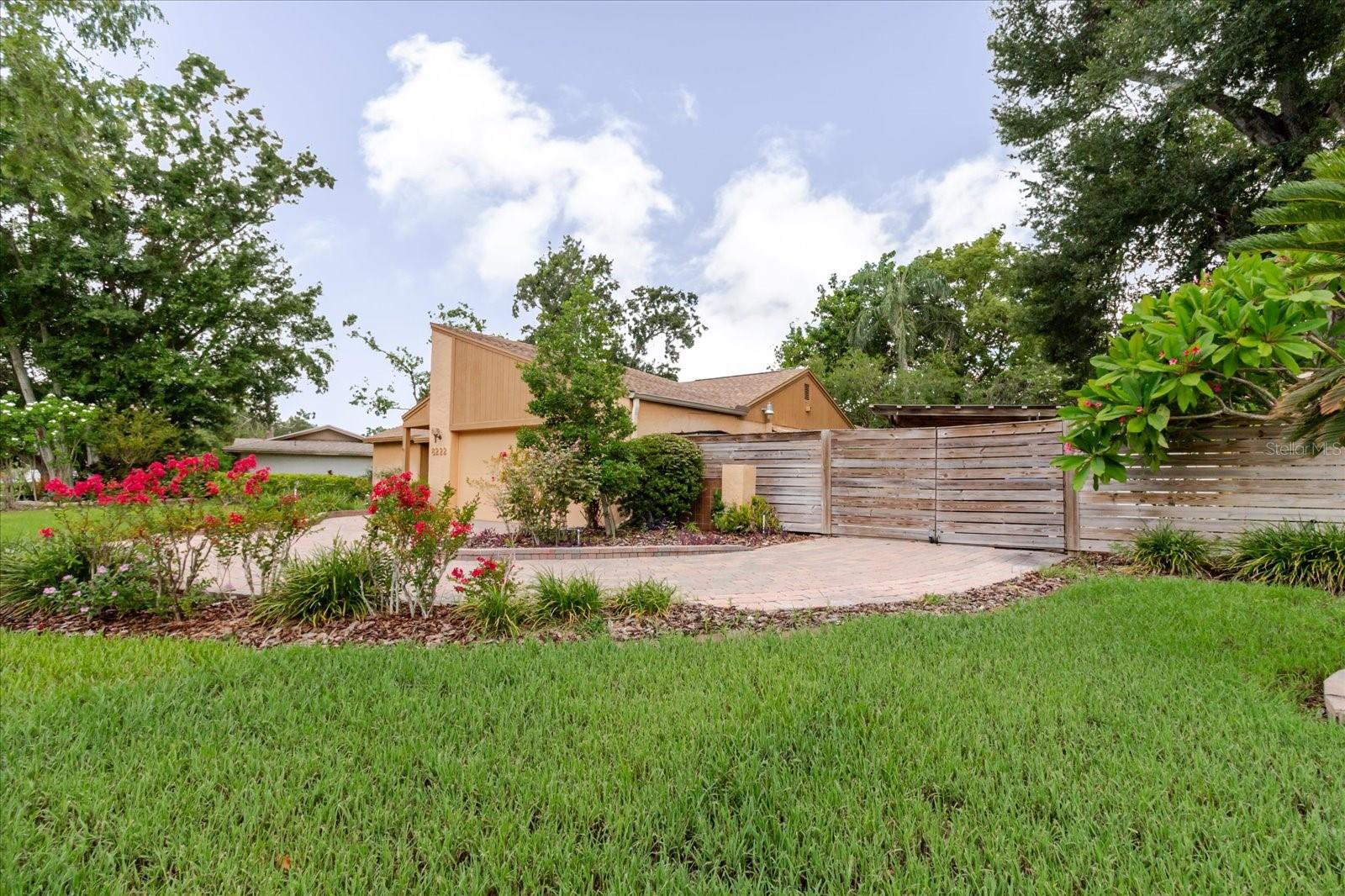 Image 3 of 100 For 8222 La Serena Dr