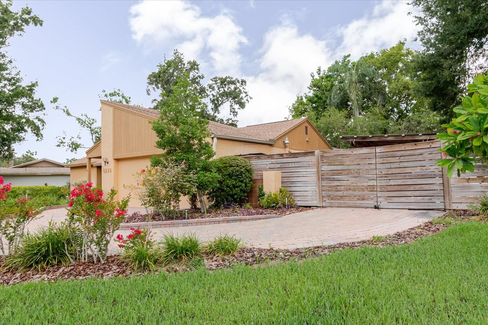 Image 4 of 100 For 8222 La Serena Dr