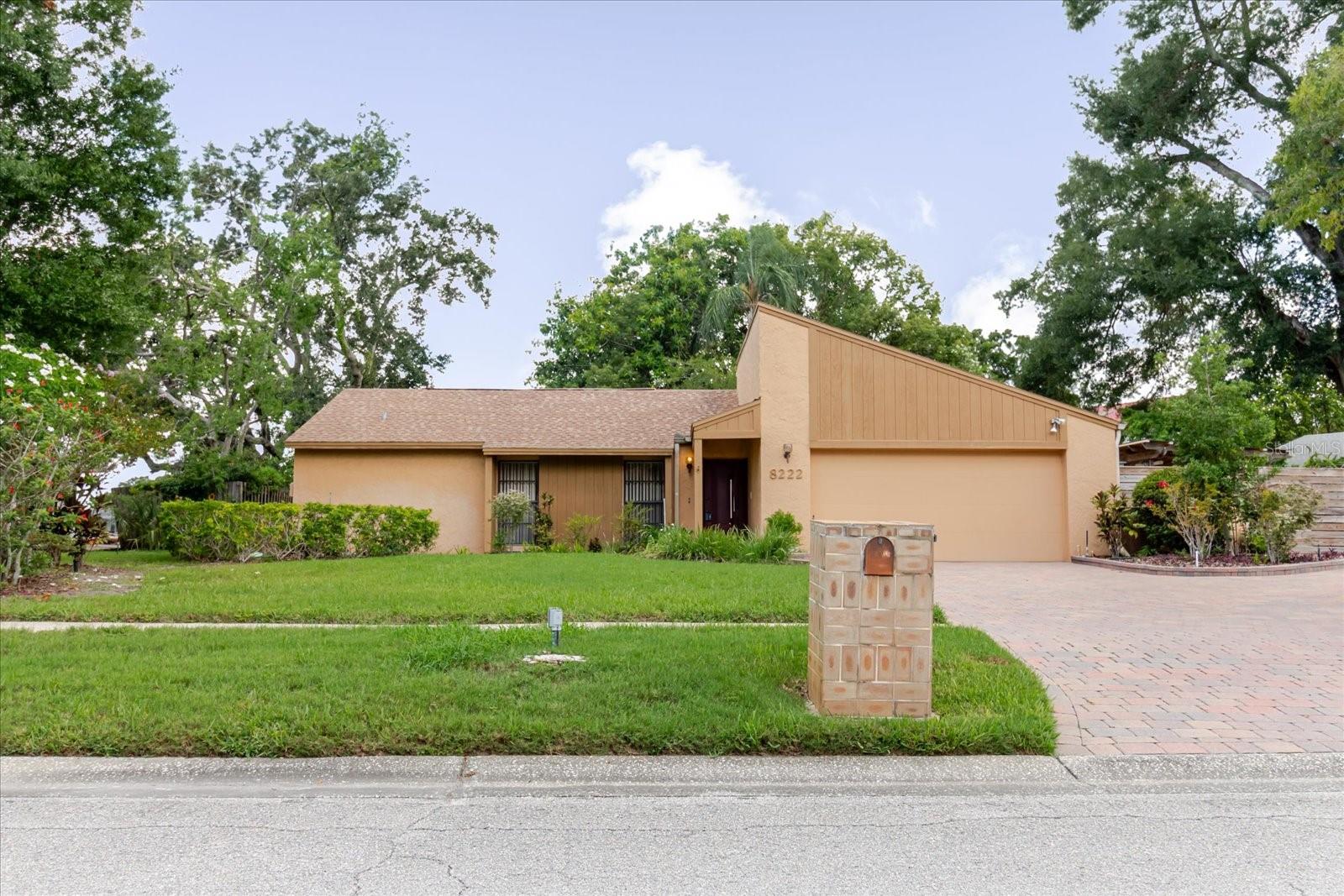 Image 8 of 100 For 8222 La Serena Dr