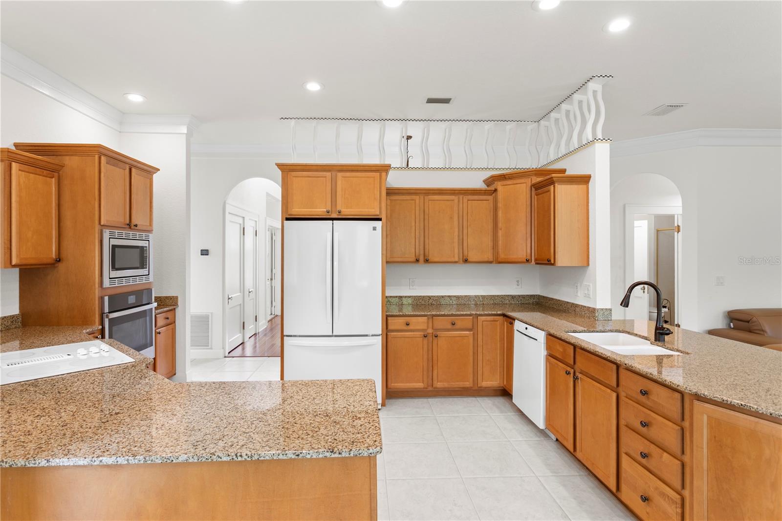 Image 14 of 58 For 11923 Riverhills Drive