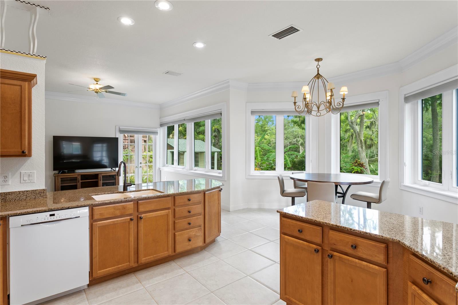 Image 15 of 58 For 11923 Riverhills Drive