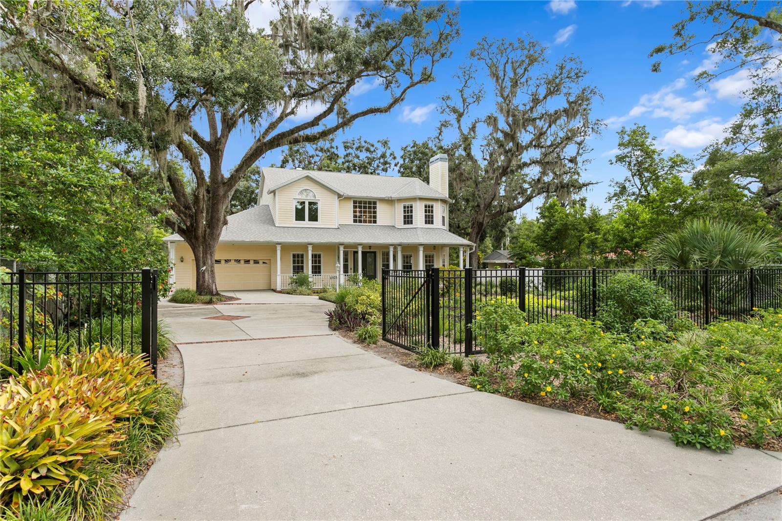 Image 2 of 58 For 11923 Riverhills Drive