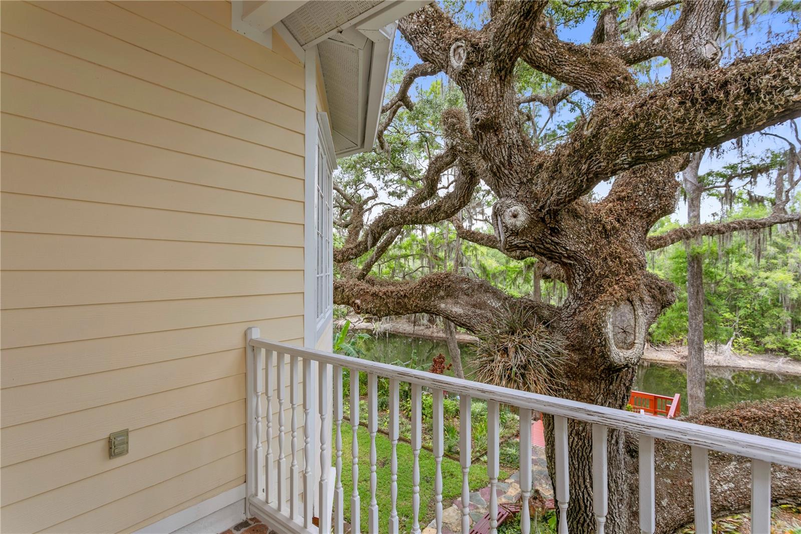 Image 34 of 58 For 11923 Riverhills Drive
