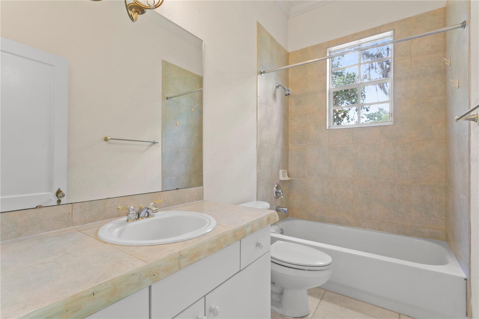 Image 36 of 58 For 11923 Riverhills Drive