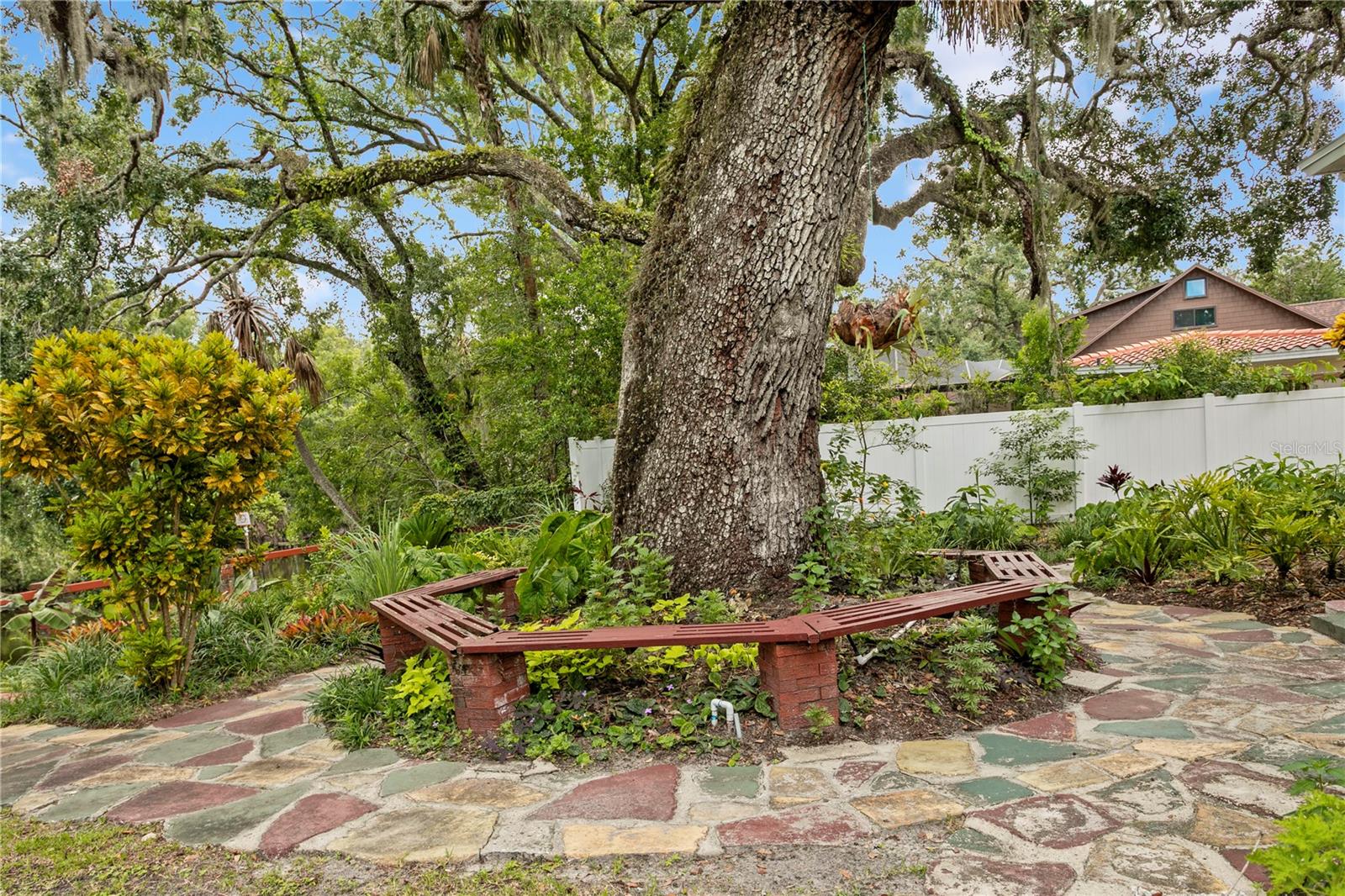 Image 44 of 58 For 11923 Riverhills Drive