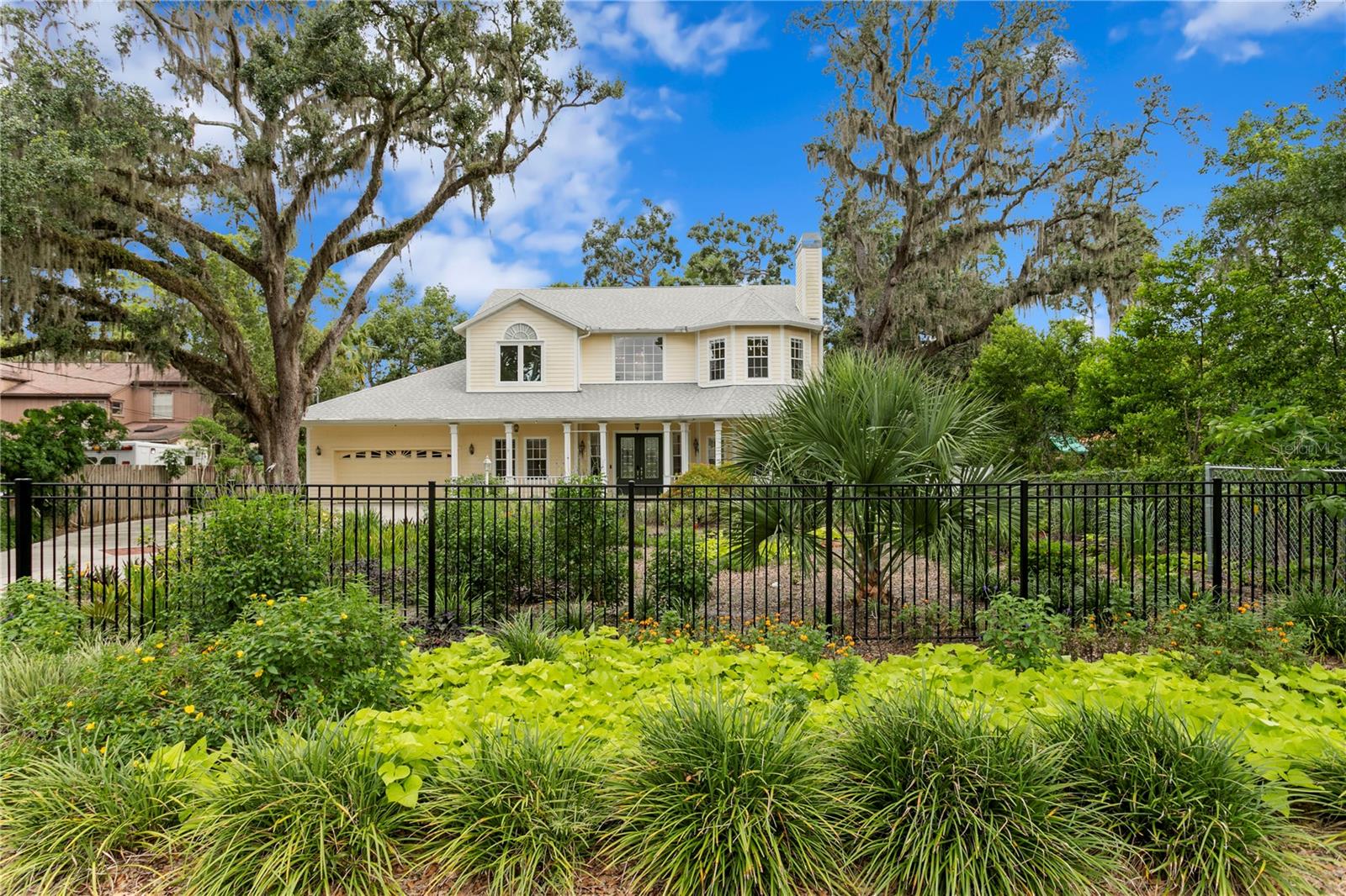Image 6 of 58 For 11923 Riverhills Drive