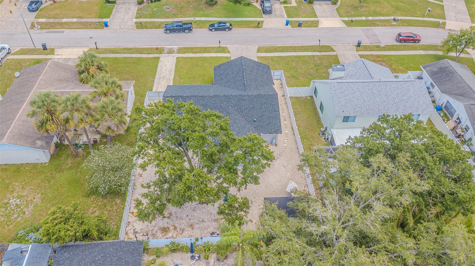 Image 10 of 34 For 13916 Briardale Lane