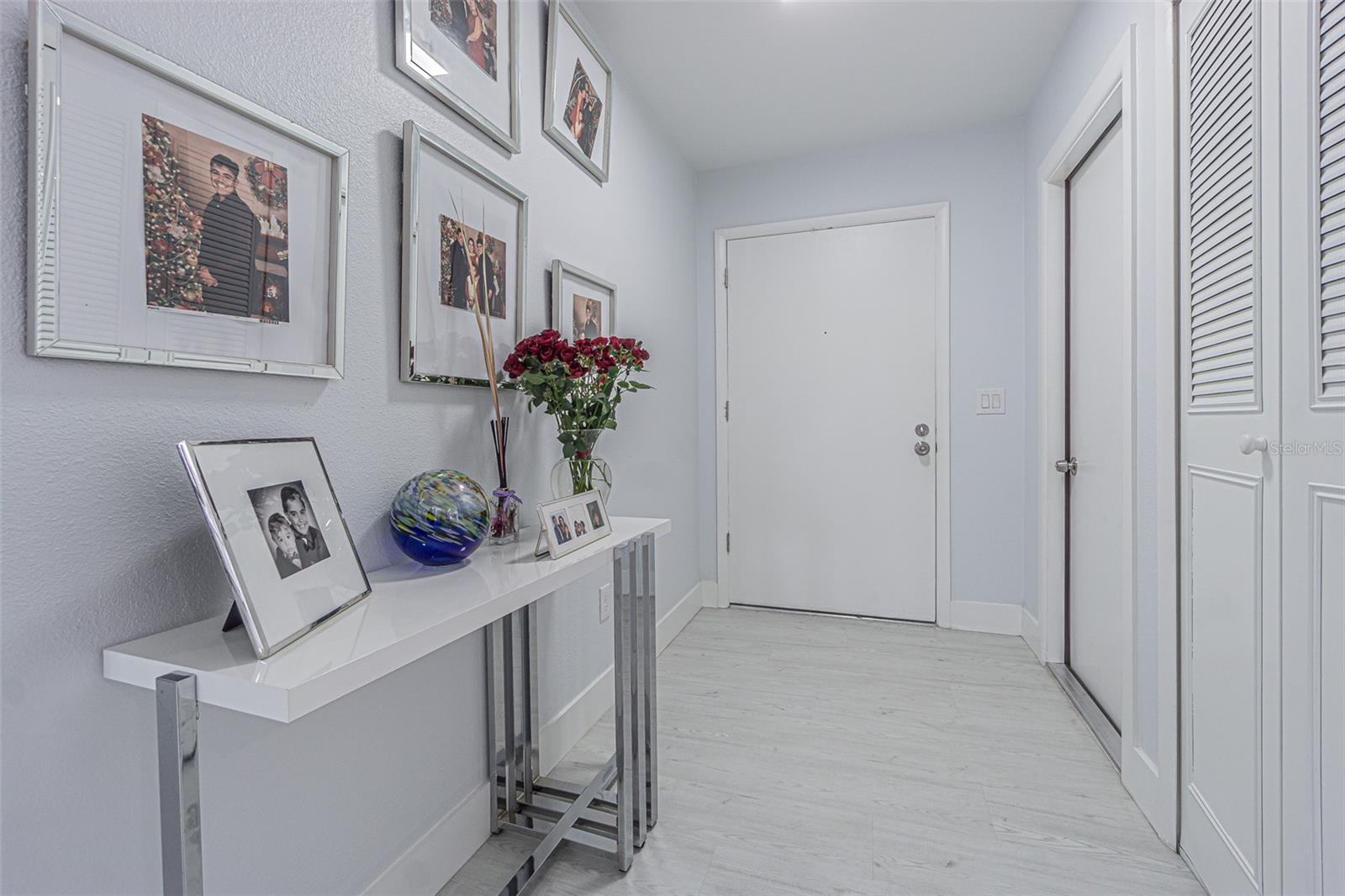 Image 13 of 34 For 13916 Briardale Lane