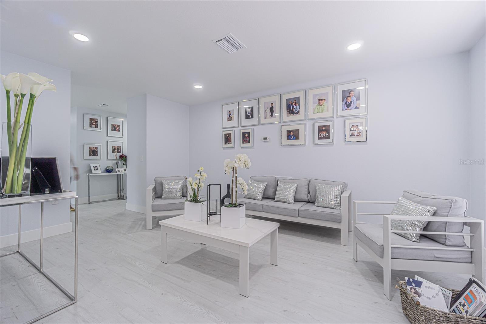 Image 14 of 34 For 13916 Briardale Lane
