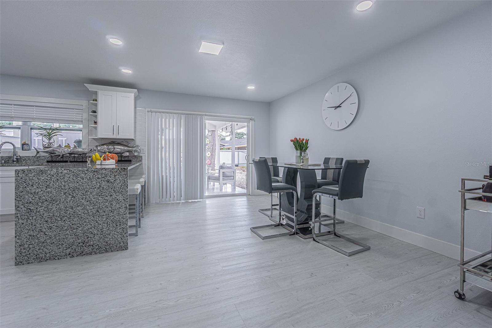 Image 18 of 34 For 13916 Briardale Lane
