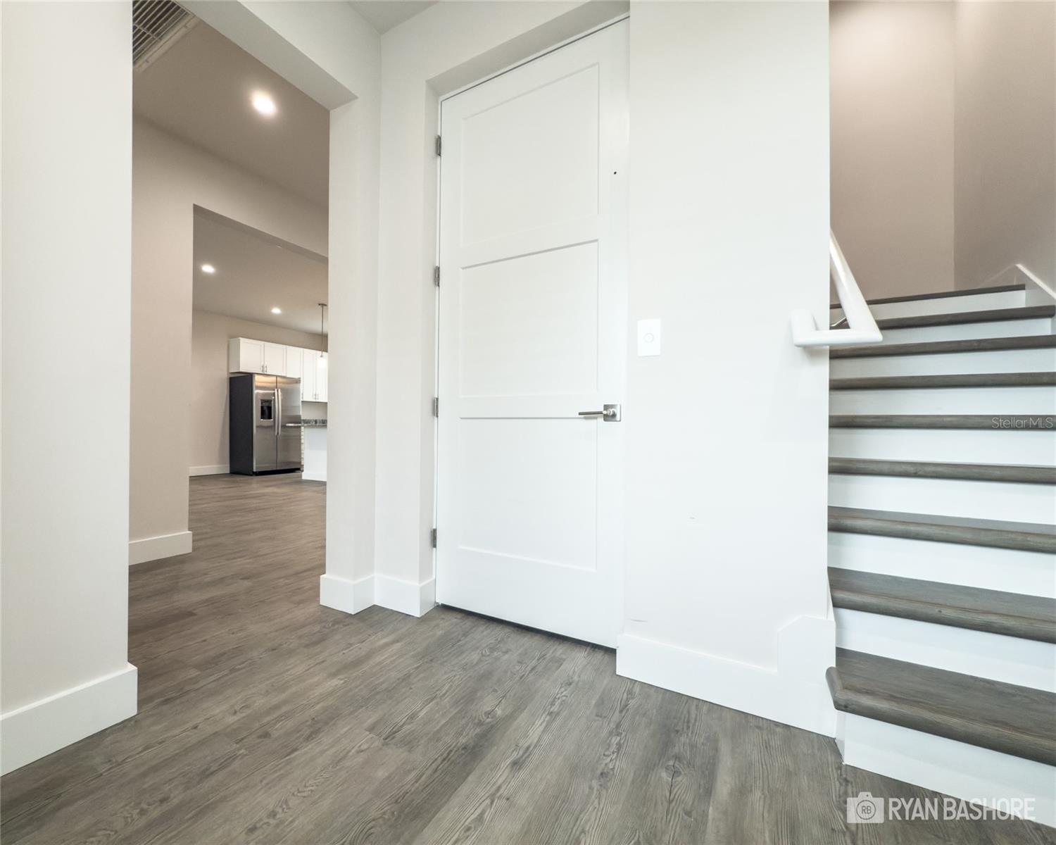 Image 16 of 34 For 627 Petit Way
