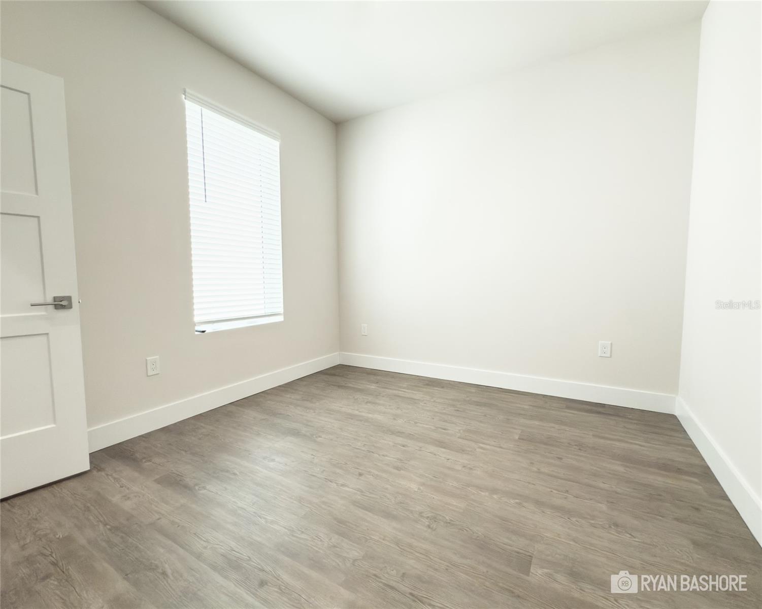 Image 19 of 34 For 627 Petit Way