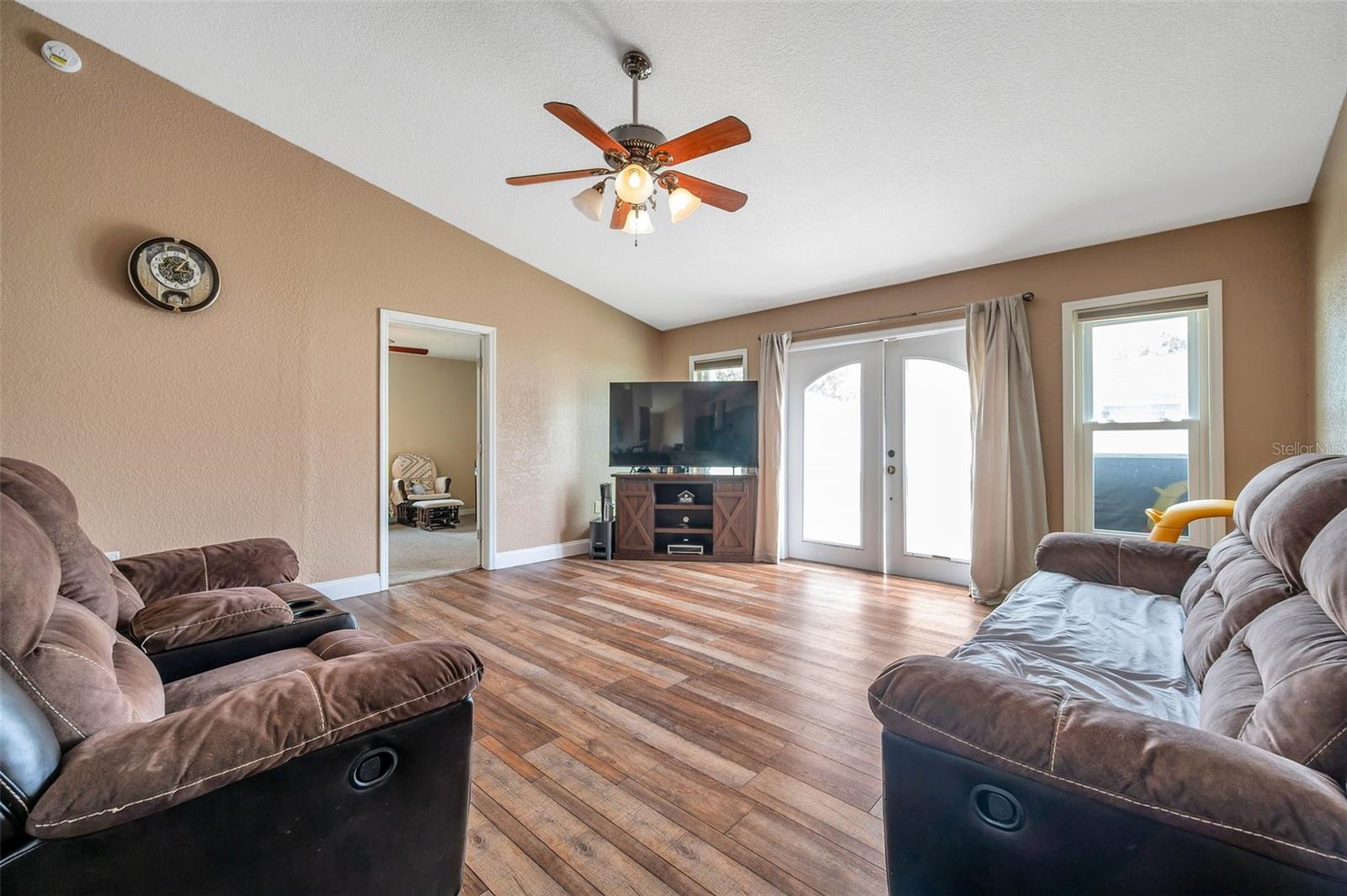 Image 15 of 40 For 15442 Arvin Drive