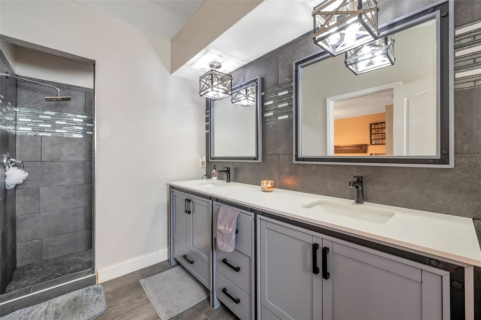 Image 20 of 40 For 15442 Arvin Drive