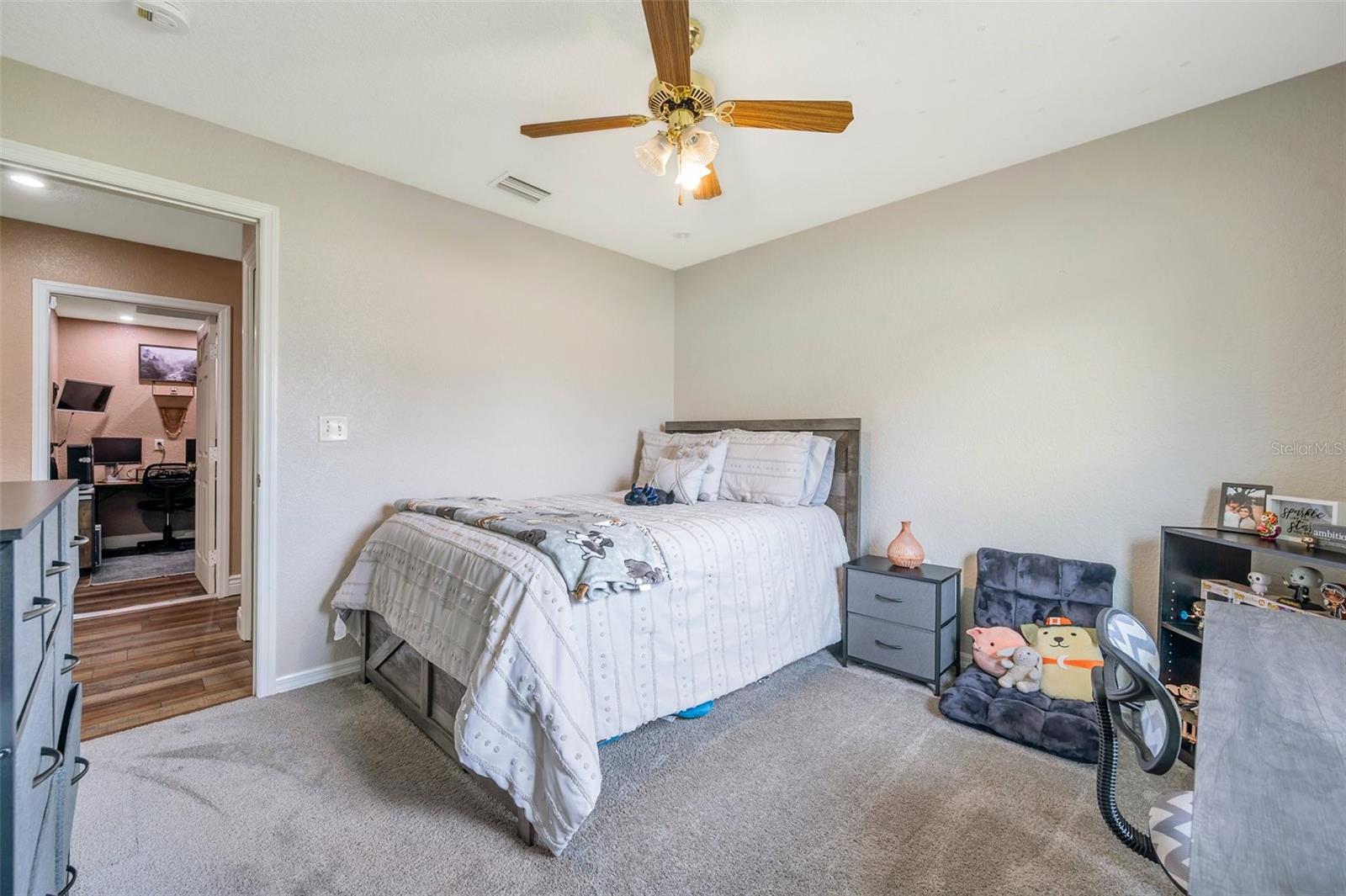 Image 32 of 40 For 15442 Arvin Drive