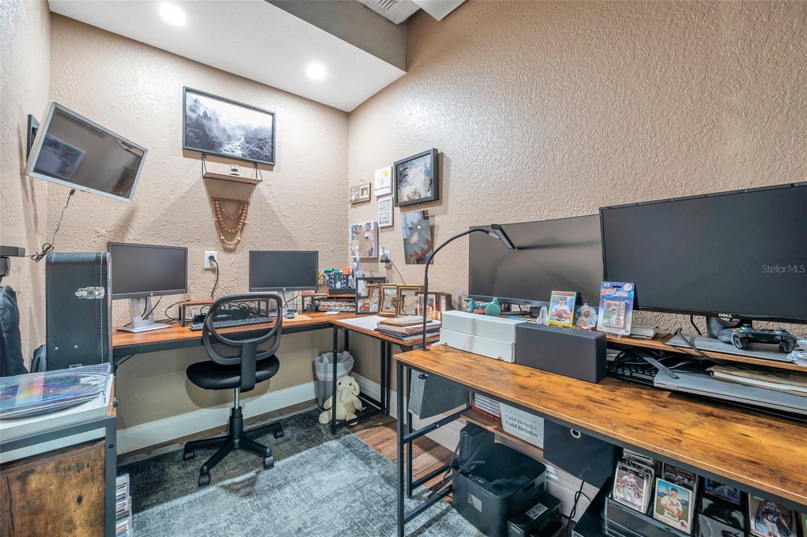 Image 33 of 40 For 15442 Arvin Drive