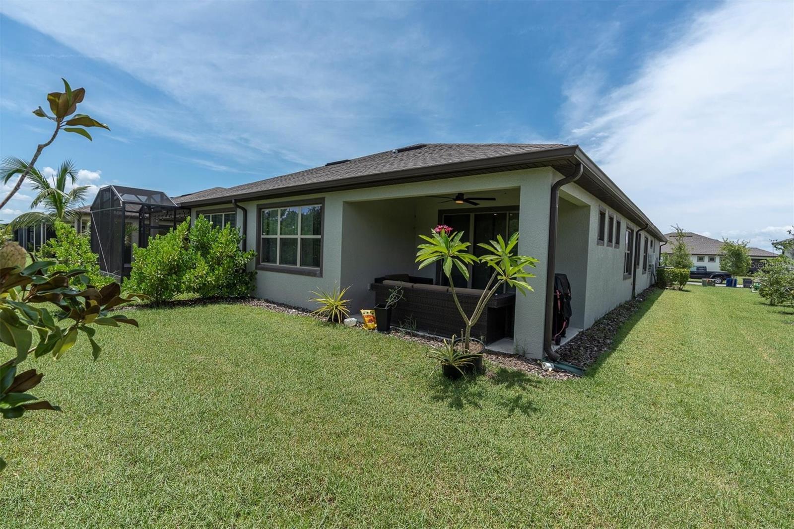 Listing photo id 25 for 6352 Mooring Line Circle