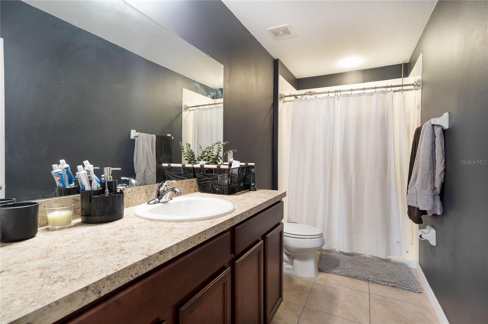 Image 24 of 36 For 11926 Grand Kempston Drive