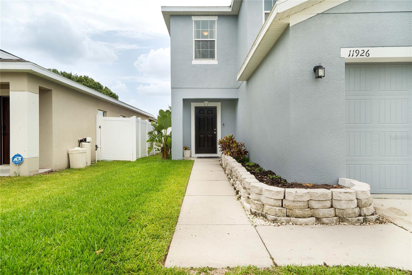 Image 3 of 36 For 11926 Grand Kempston Drive