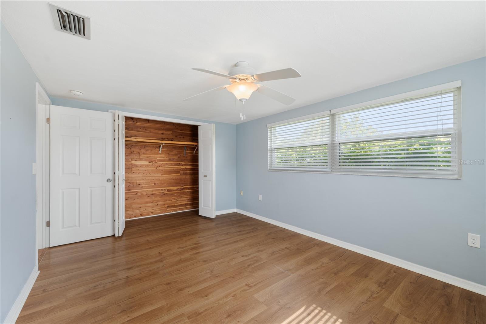 Image 14 of 40 For 5720 Mockingbird Drive