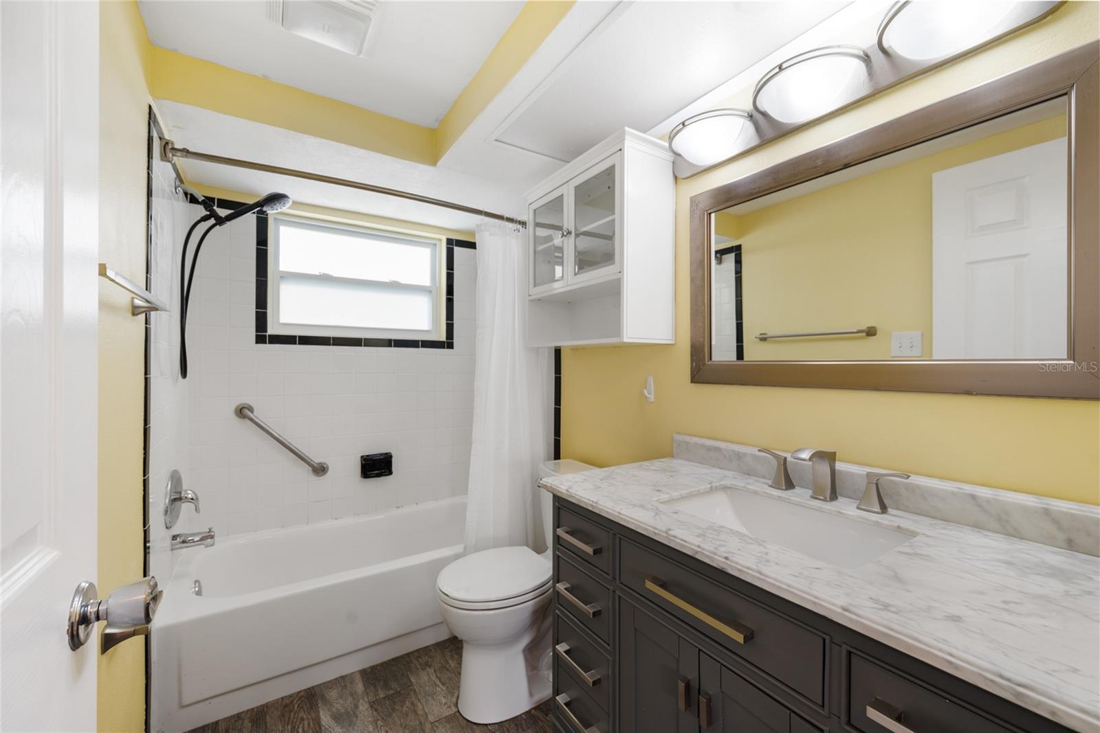 Image 18 of 40 For 5720 Mockingbird Drive