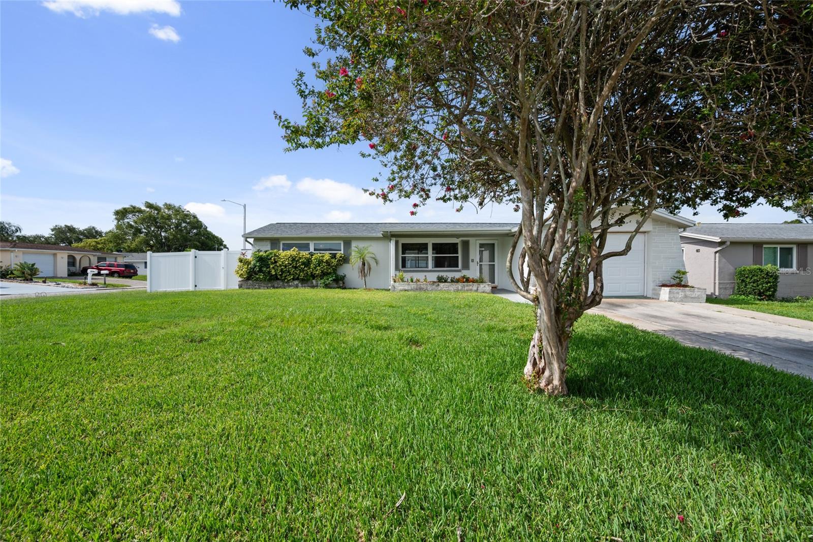 Image 3 of 40 For 5720 Mockingbird Drive