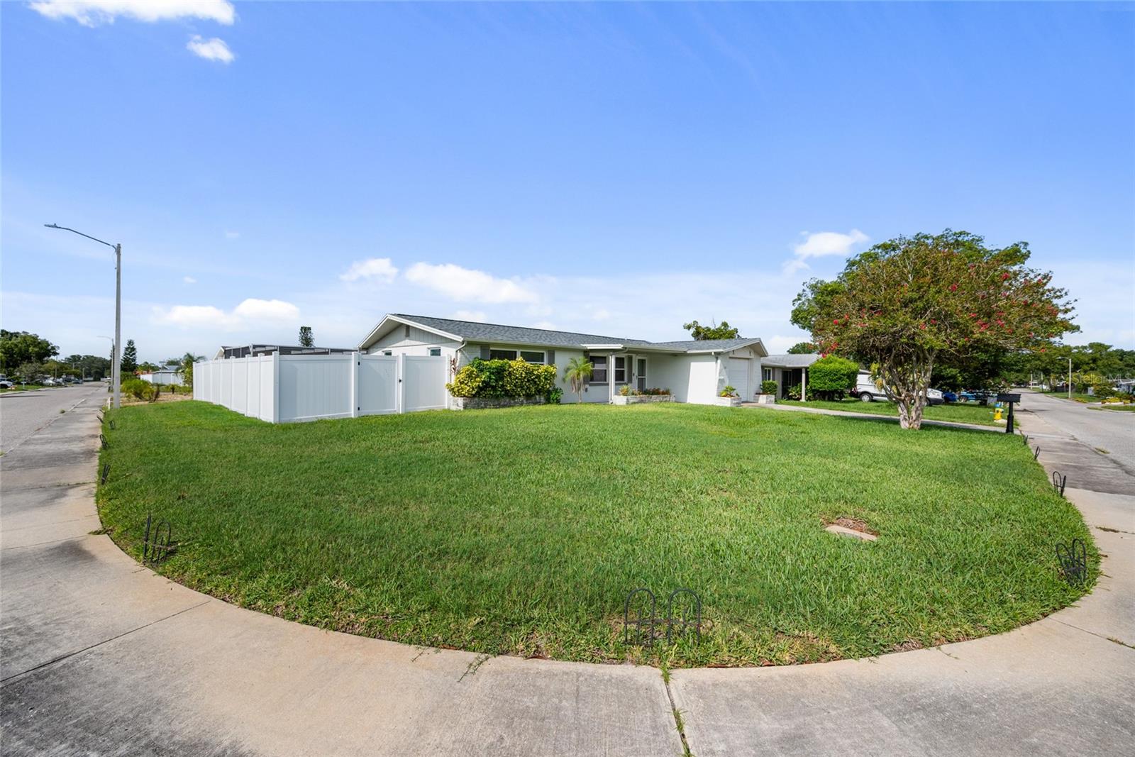 Image 4 of 40 For 5720 Mockingbird Drive
