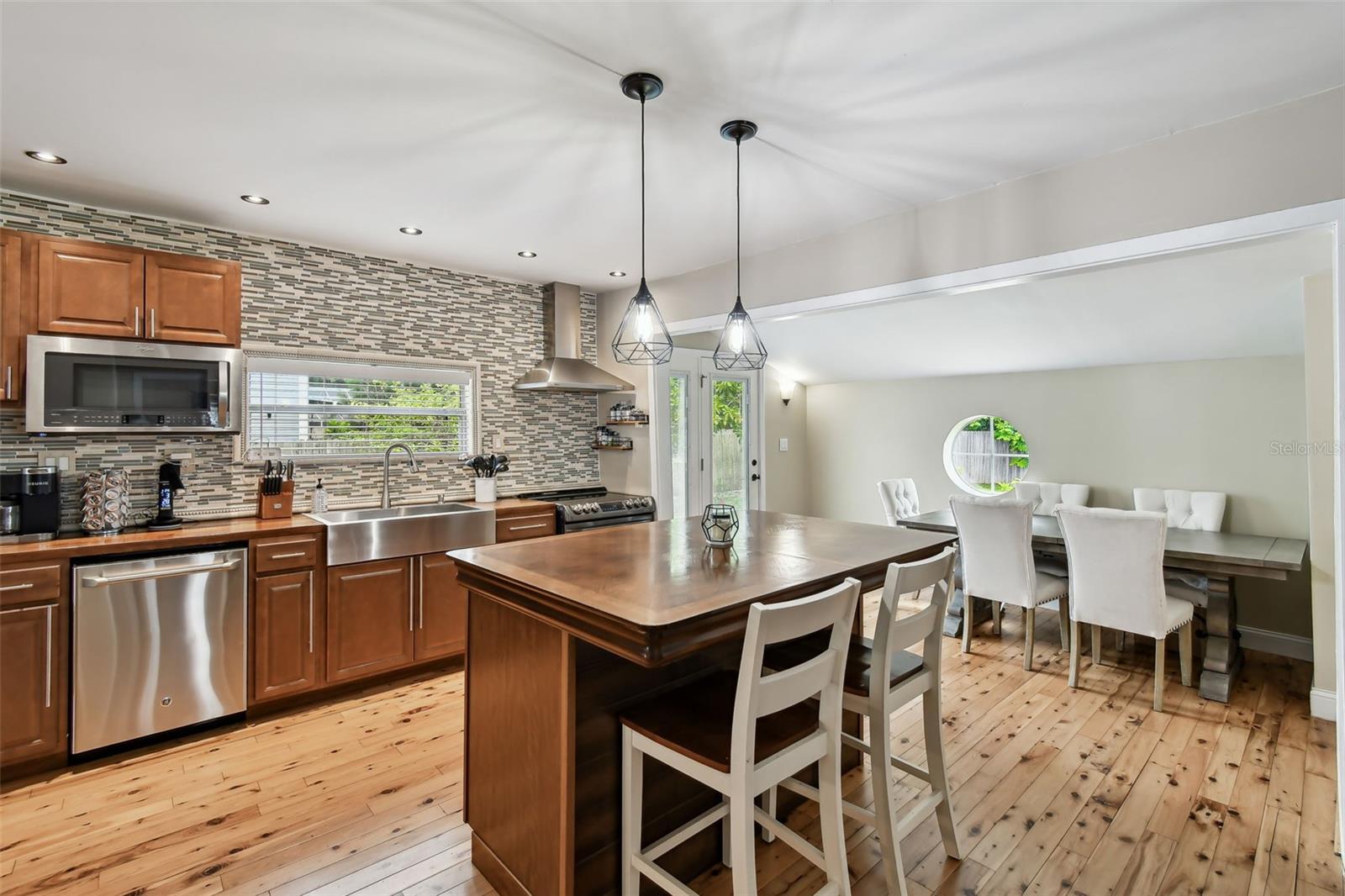 Image 14 of 51 For 1722 Albemarle Road