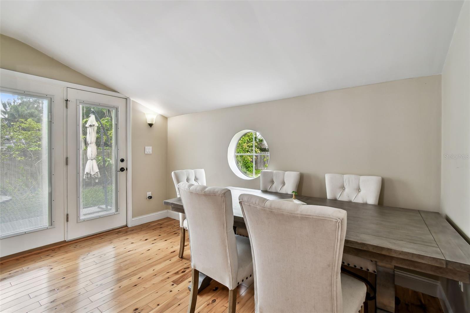 Image 17 of 51 For 1722 Albemarle Road