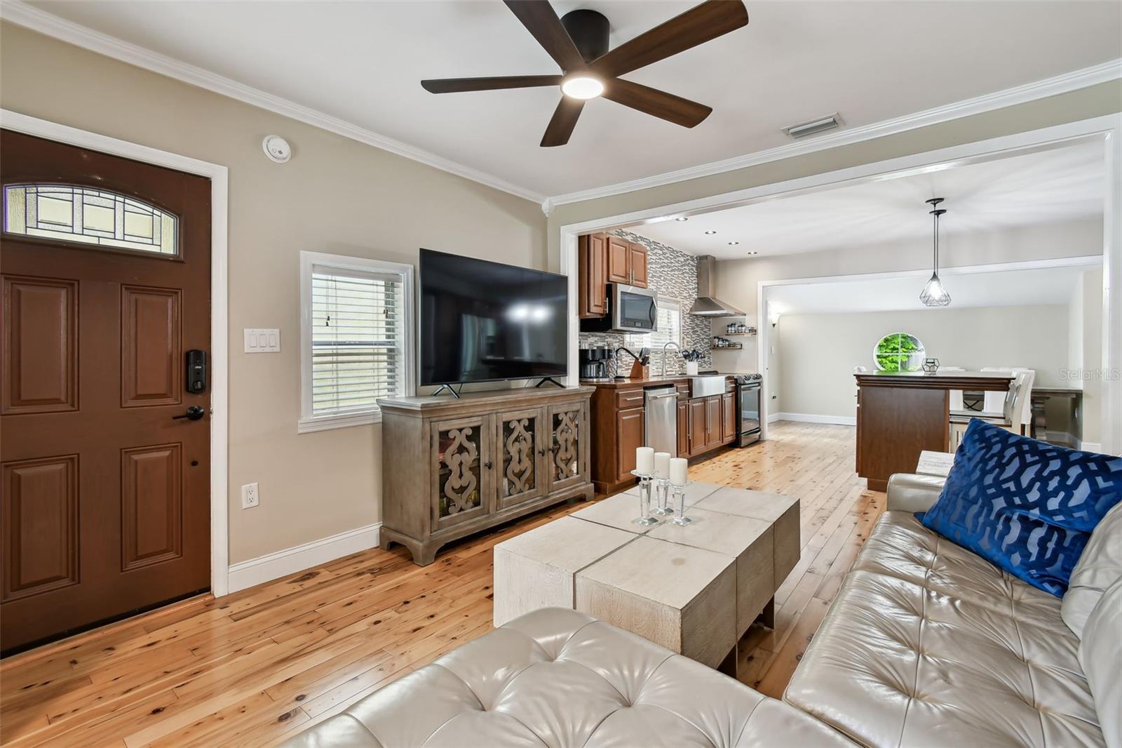 Image 9 of 51 For 1722 Albemarle Road