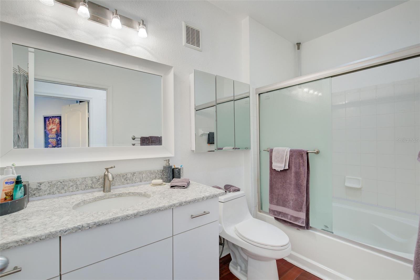Image 19 of 45 For 4221 Spruce Street 2328