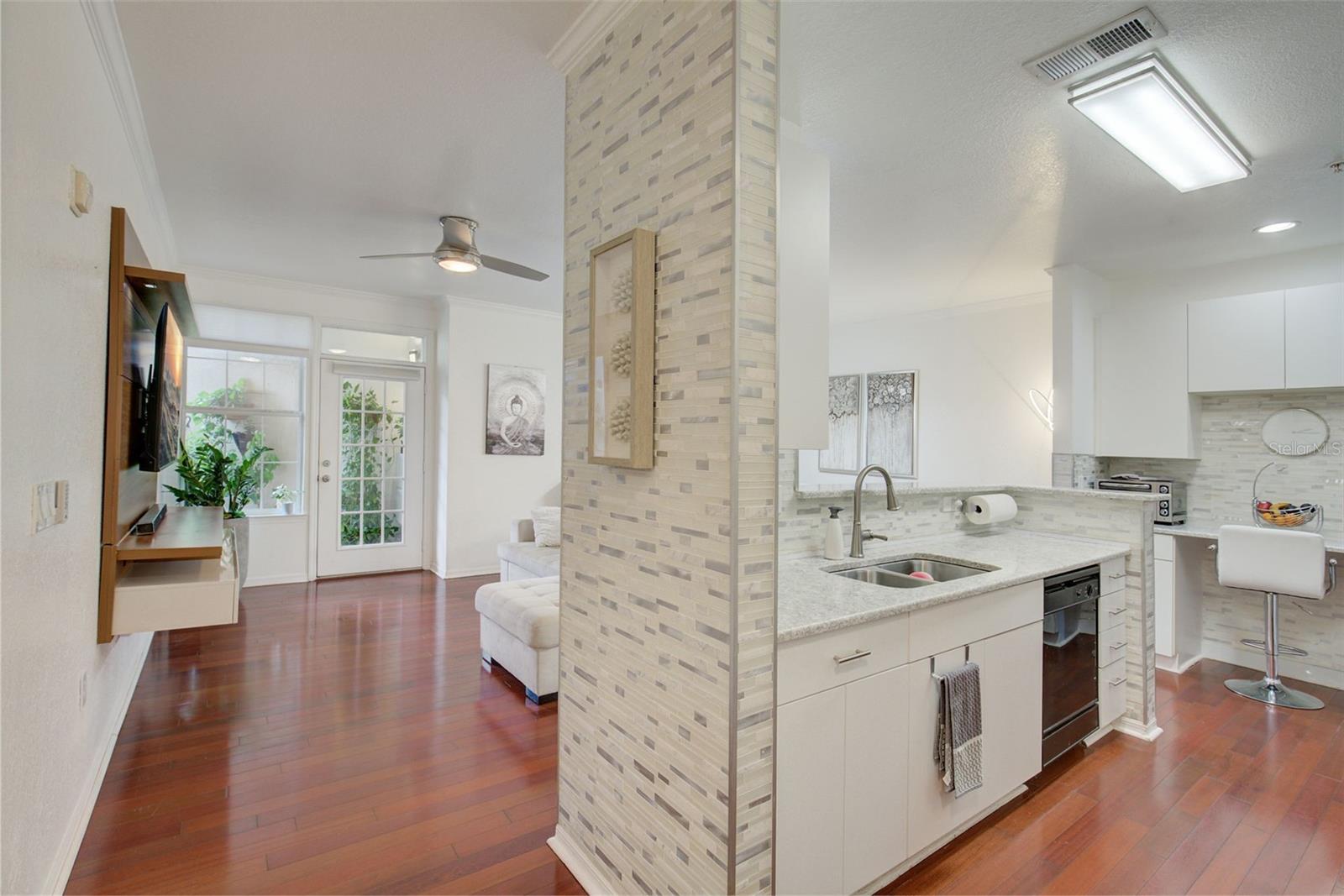 Image 3 of 45 For 4221 Spruce Street 2328