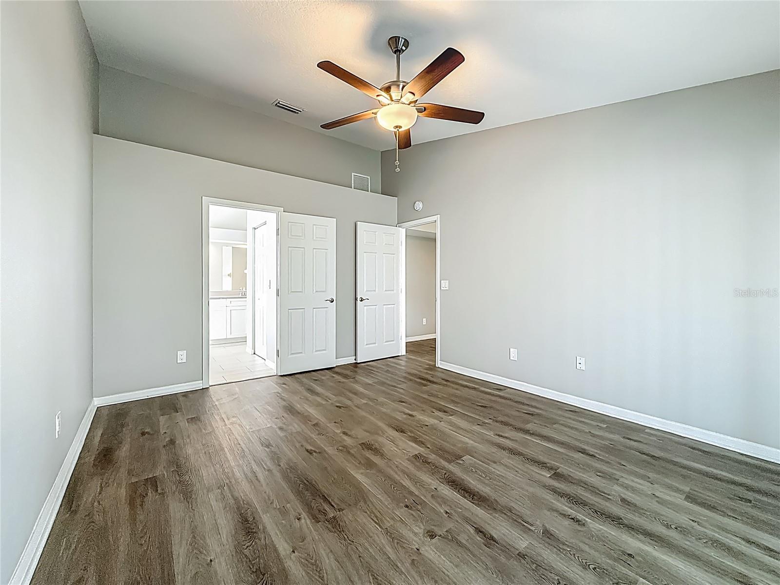 Image 49 of 80 For 11227 Thicket Court