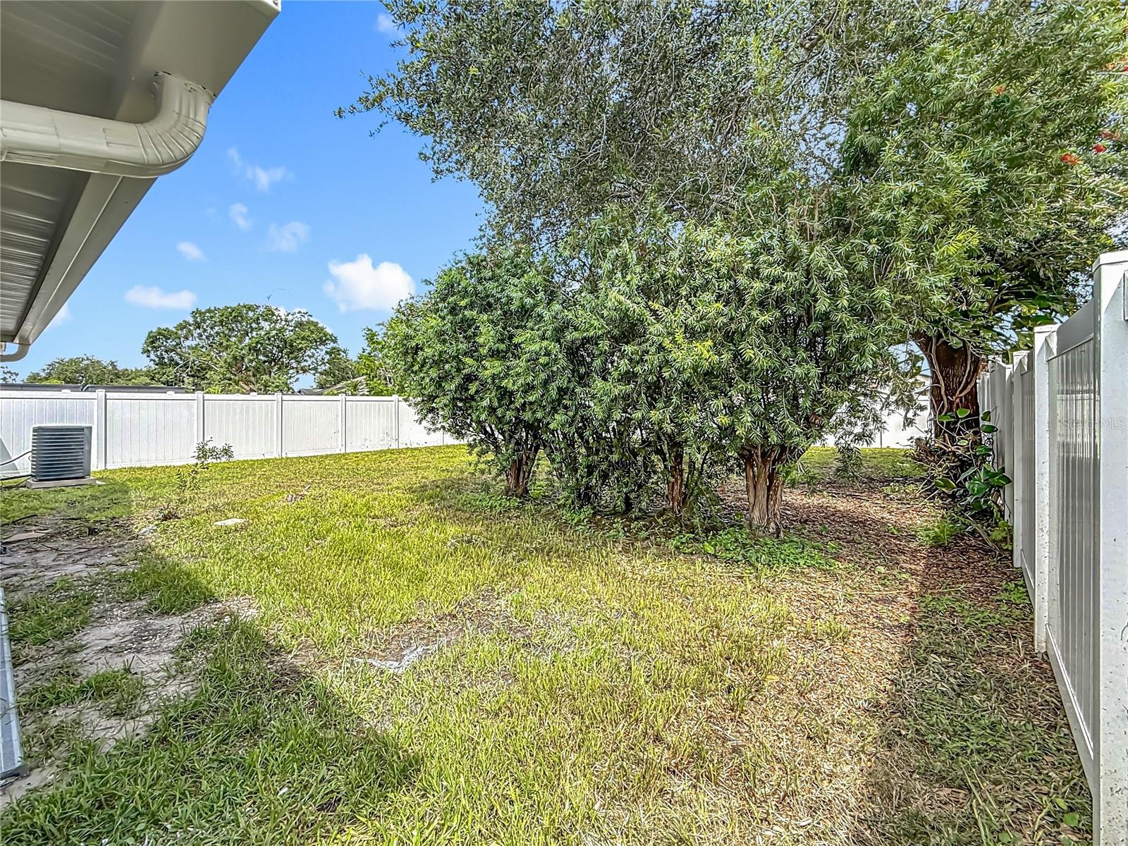 Image 64 of 80 For 11227 Thicket Court