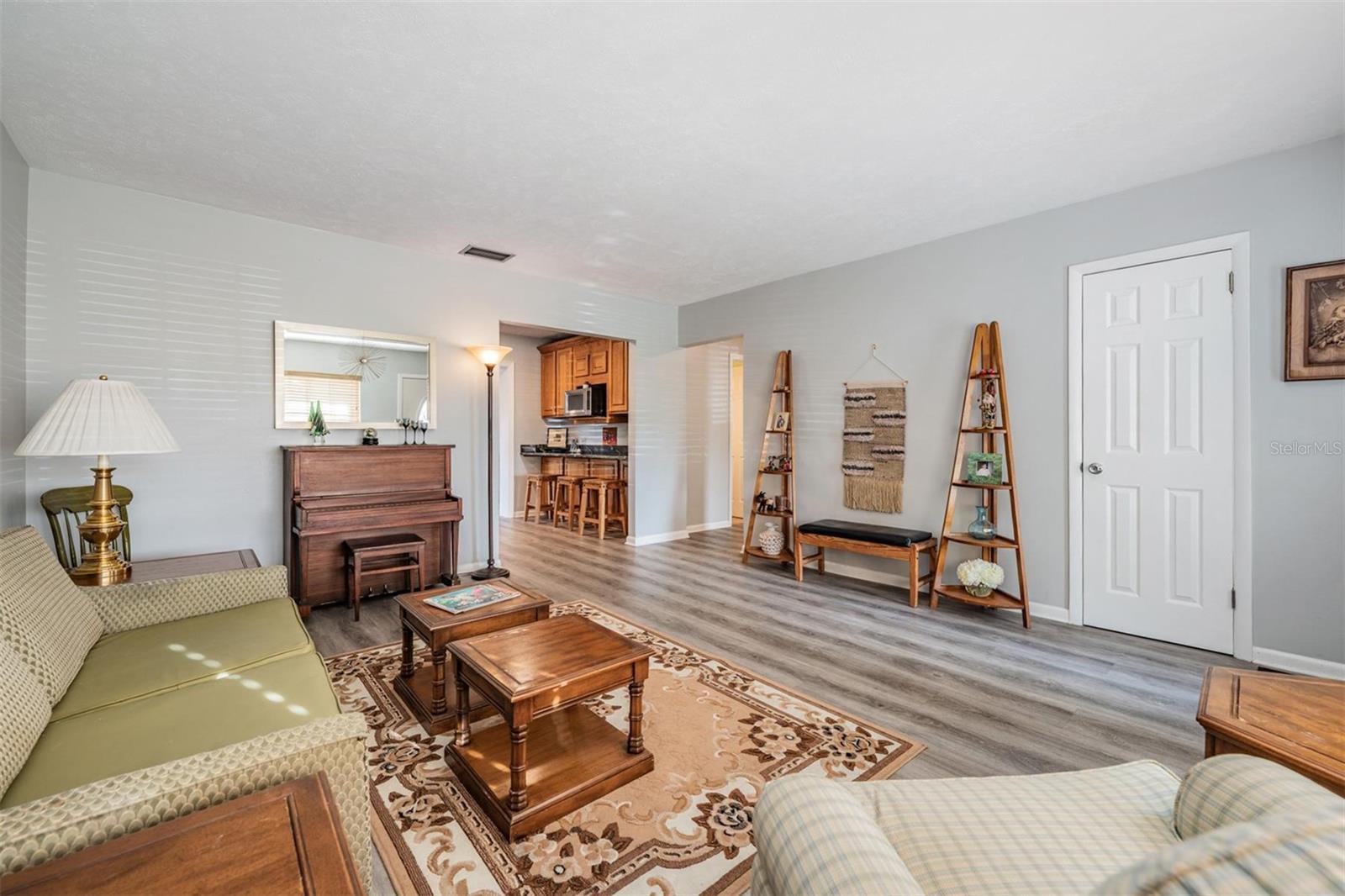 Image 17 of 40 For 8710 Pawnee Avenue
