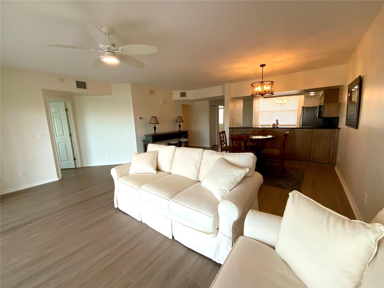 Image 11 of 50 For 6315 Shoreline Drive 3204