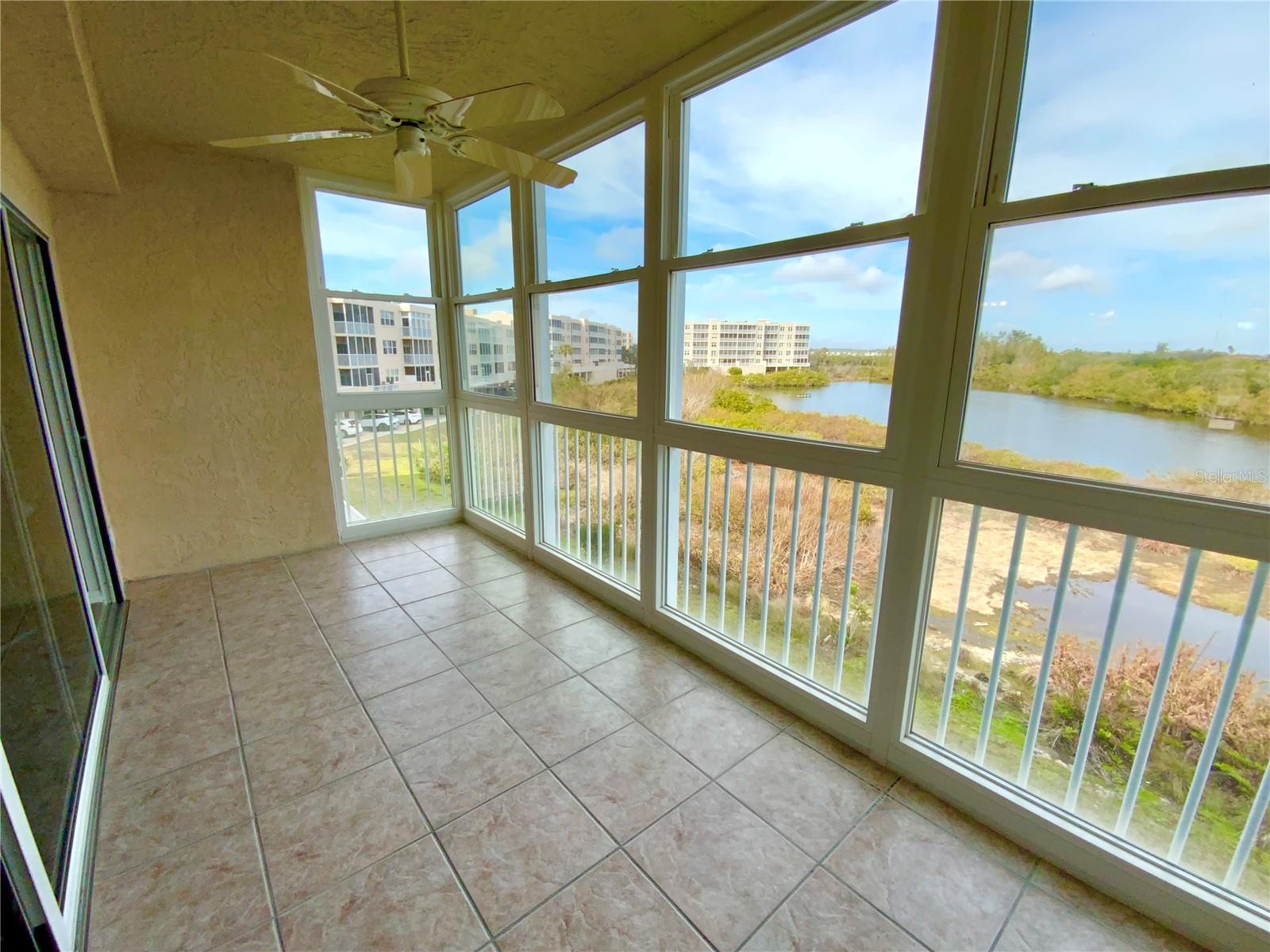Image 14 of 50 For 6315 Shoreline Drive 3204